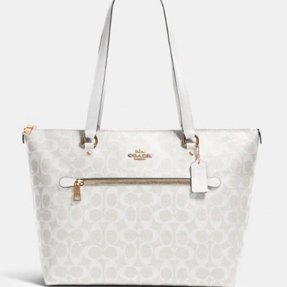 Coach Glacier White Zip tote NWT